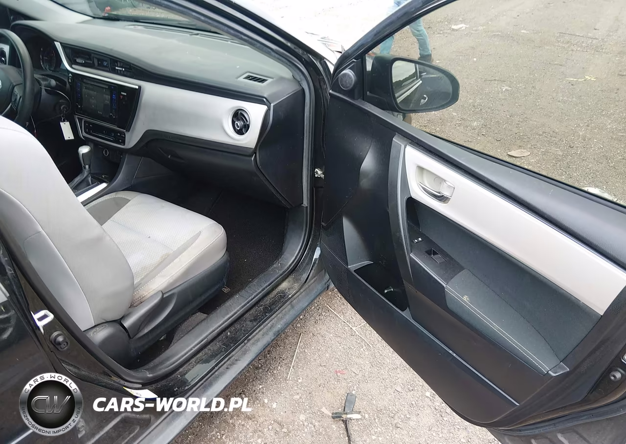 2017 Toyota Corolla Le VIN:2T1BURHE8HC790988 - 5