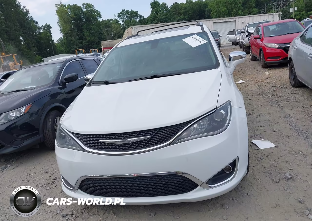 2017 Chrysler Pacifica Limited VIN:2C4RC1GGXHR528153 - 12