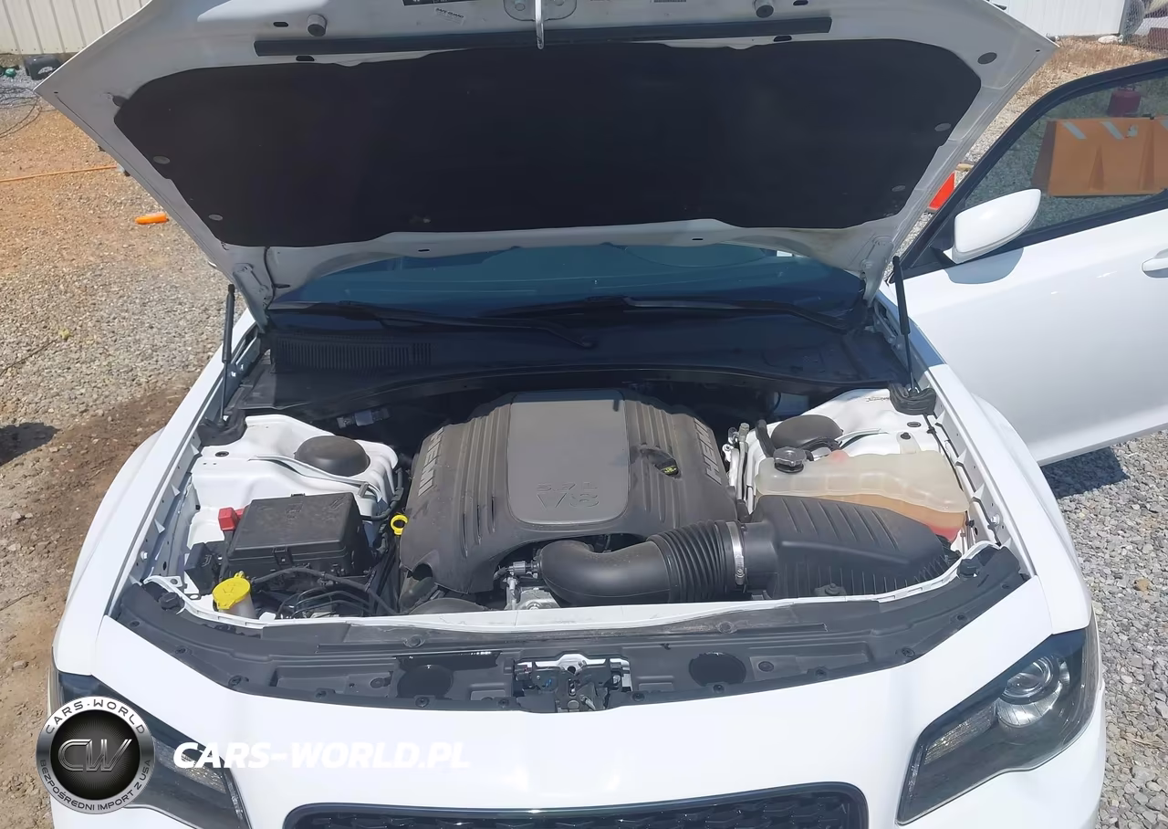 2023 Chrysler 300 300S VIN:2C3CCABT6PH676867 - 10
