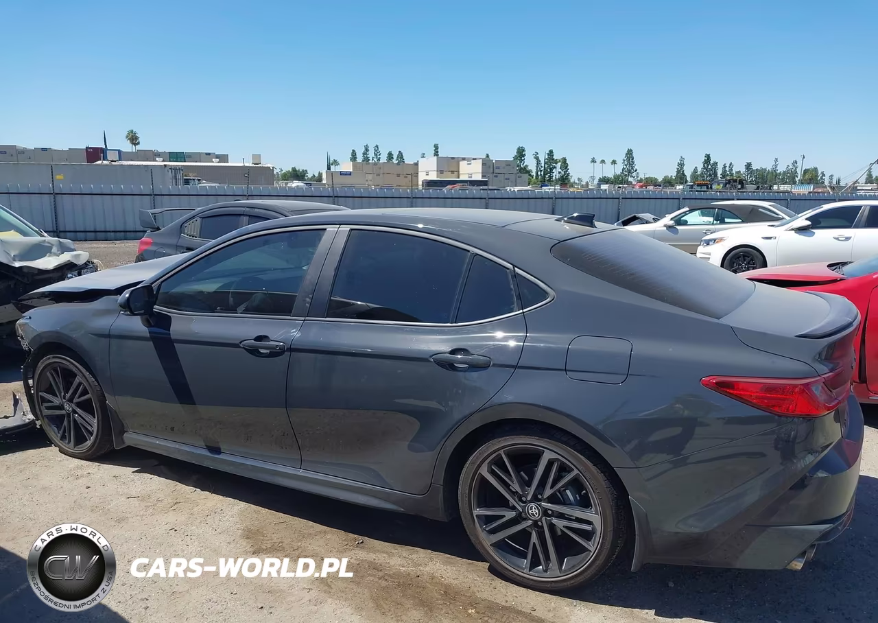 2025 Toyota Camry Xse VIN:4T1DAACK8SU163181 - 17