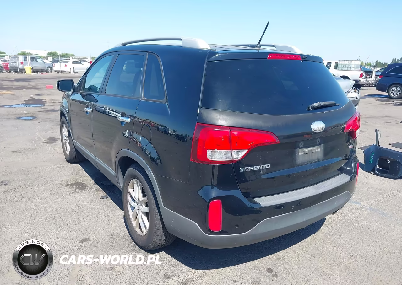 2014 Kia Sorento Lx VIN:5XYKT3A62EG441134 - 3