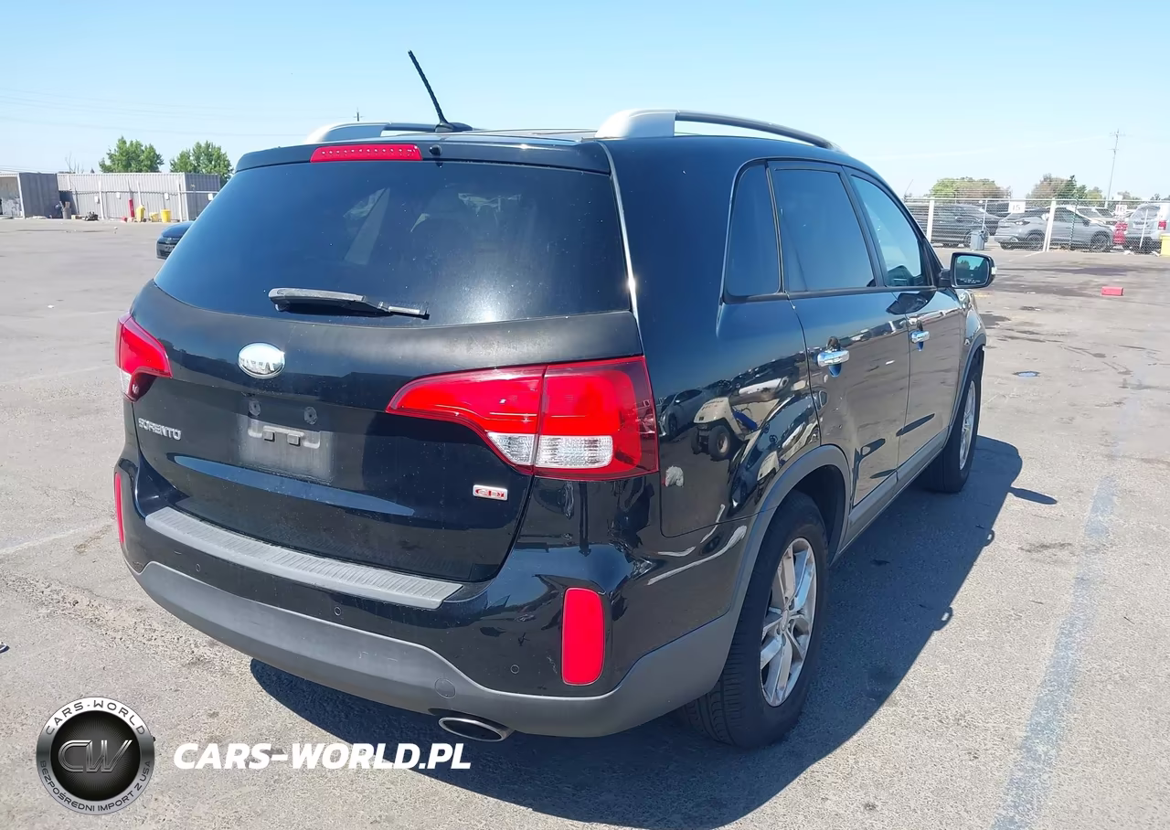 2014 Kia Sorento Lx VIN:5XYKT3A62EG441134 - 4