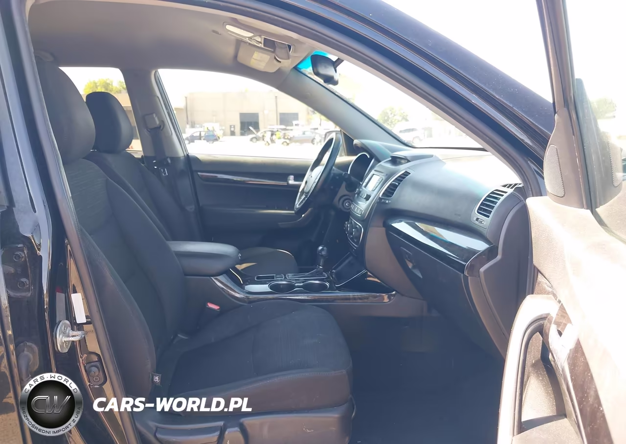 2014 Kia Sorento Lx VIN:5XYKT3A62EG441134 - 5