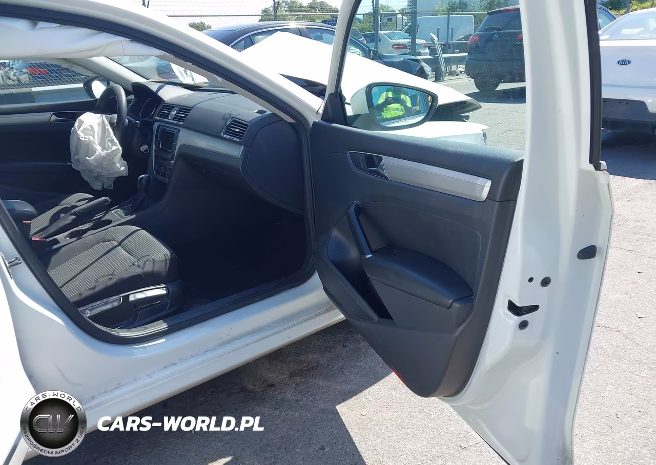 2017 Volkswagen Passat 1.8T S VIN:1VWAT7A35HC050543 - 5