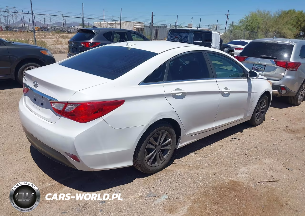 2014 Hyundai Sonata Gls VIN:5NPEB4AC2EH855227 - 4