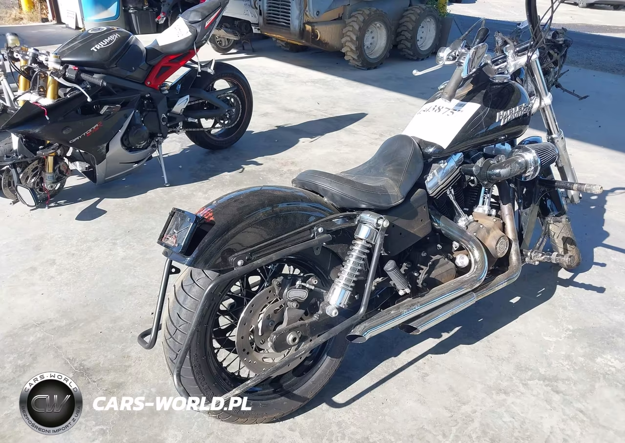 2010 Harley-Davidson Fxdb VIN:1HD1GX432AC323350 - 4