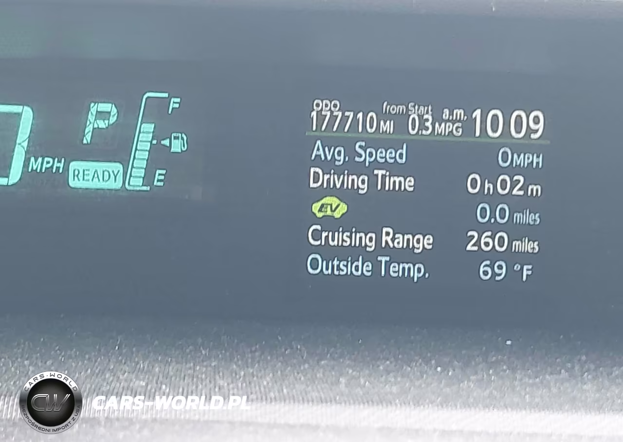 2013 Toyota Prius C Two VIN:JTDKDTB33D1550914 - 15