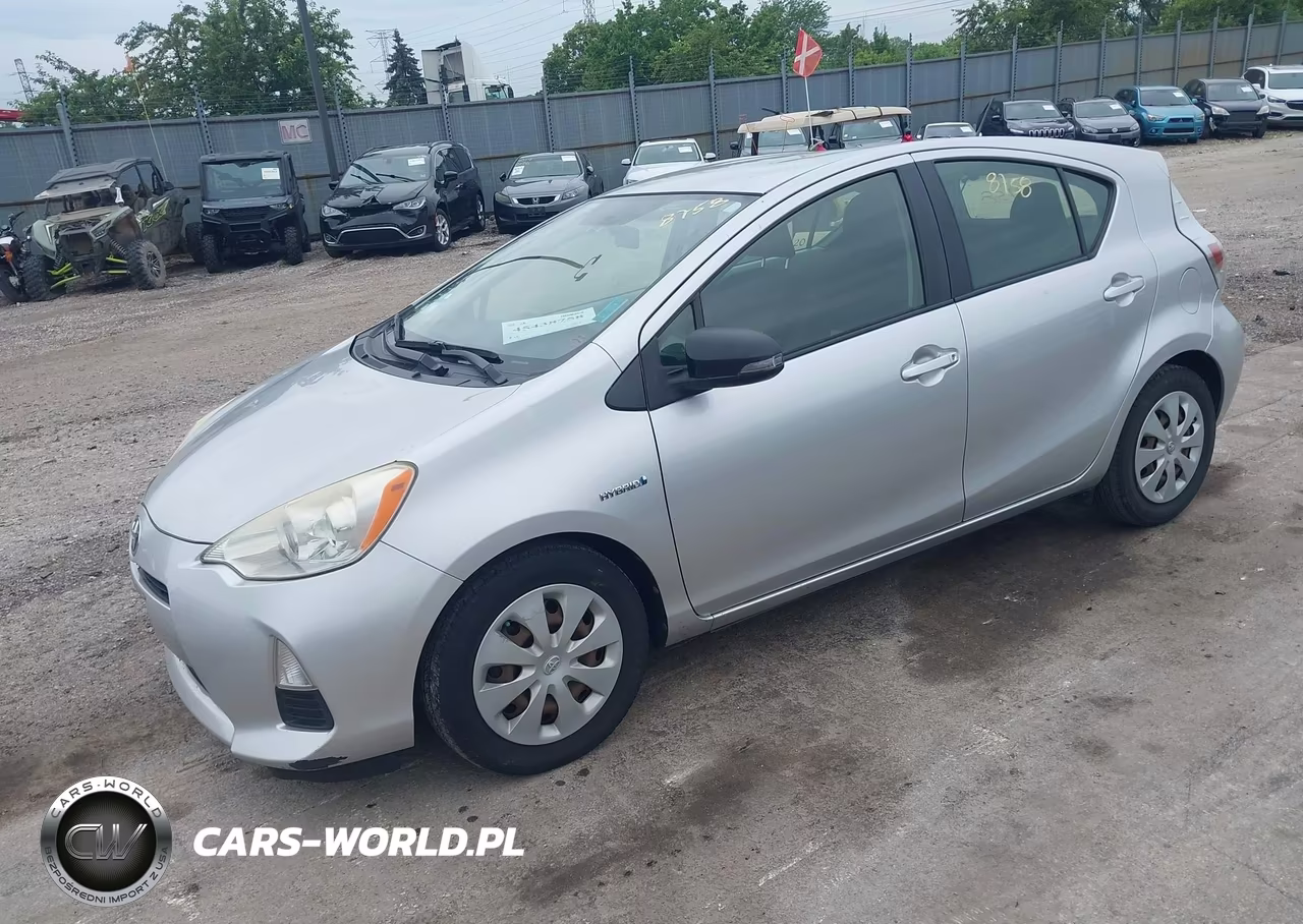 2013 Toyota Prius C Two VIN:JTDKDTB33D1550914 - 2