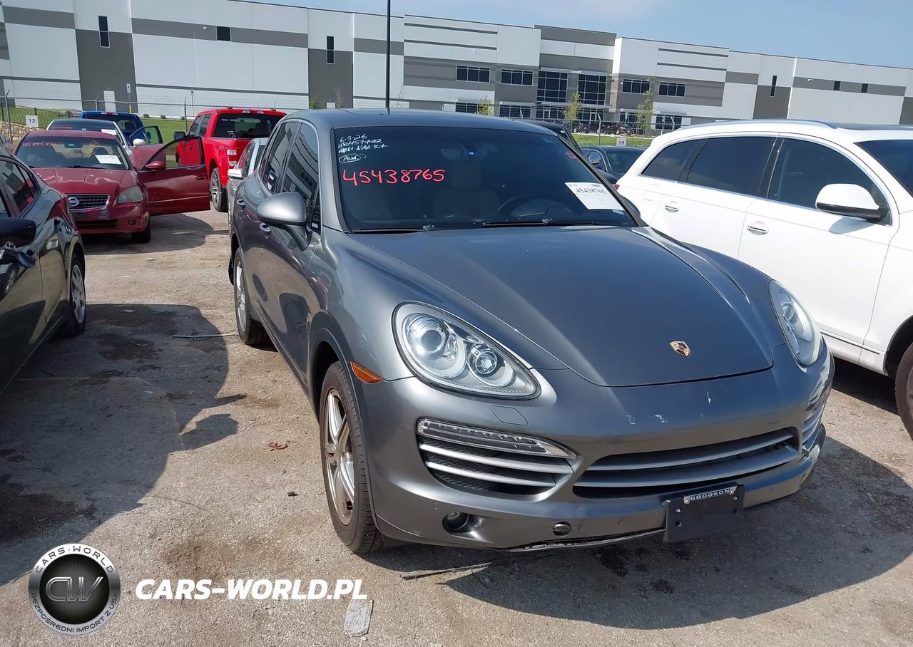 2014 Porsche Cayenne Platinum Edition