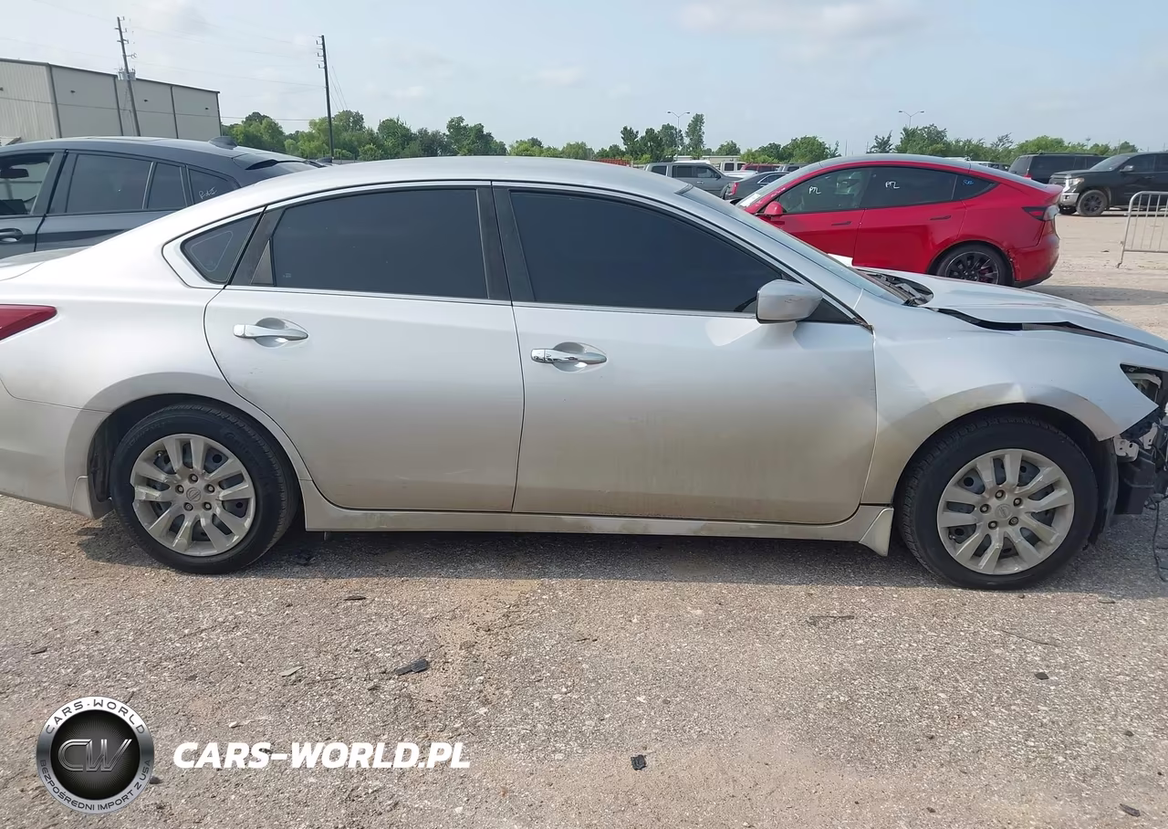 2018 Nissan Altima 2.5 S VIN:1N4AL3AP2JC289252 - 13