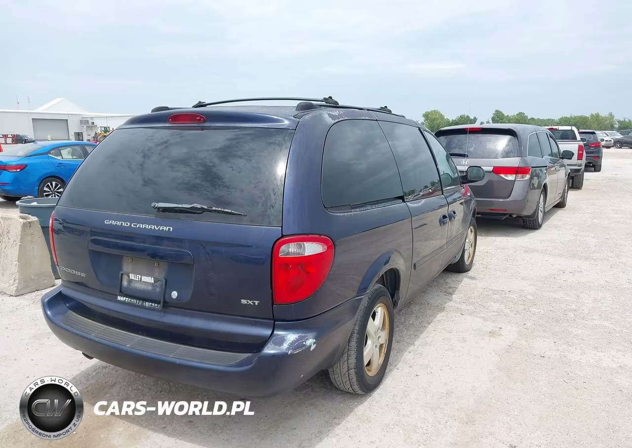 2005 Dodge Caravan Sxt VIN:2D4GP44L25R316179 - 4