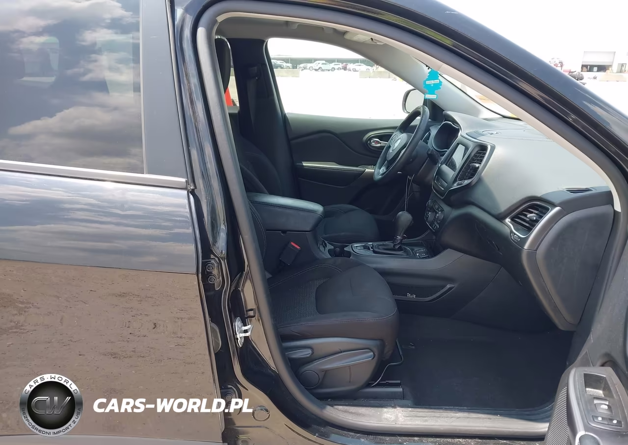 2020 Jeep Cherokee Latitude Fwd VIN:1C4PJLCB3LD654031 - 5