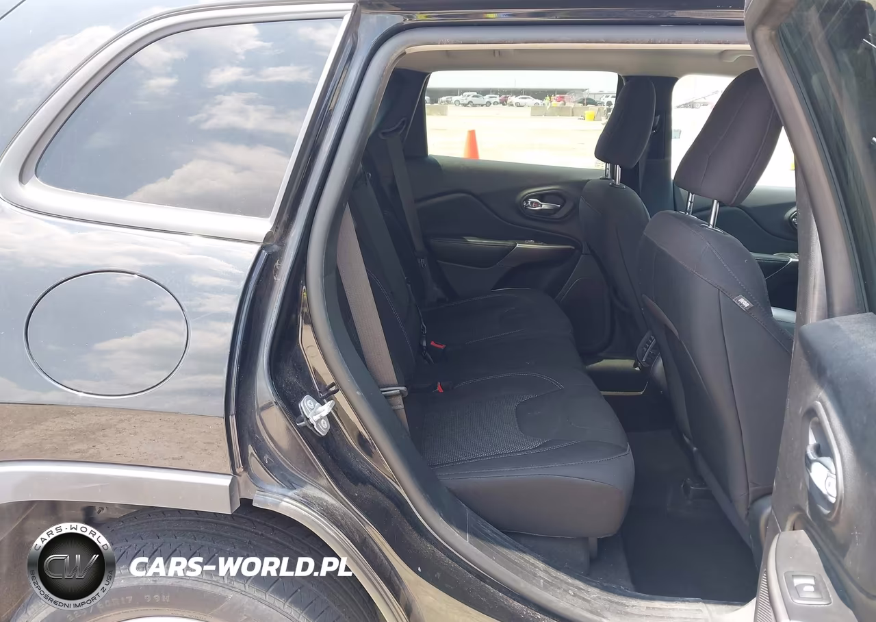 2020 Jeep Cherokee Latitude Fwd VIN:1C4PJLCB3LD654031 - 8