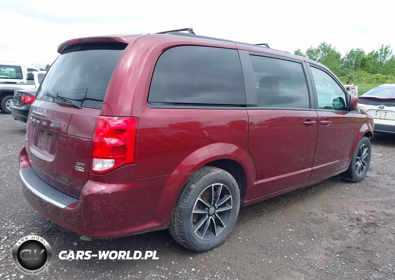 2019 Dodge Grand Caravan Gt VIN:2C4RDGEG9KR660931 - 4