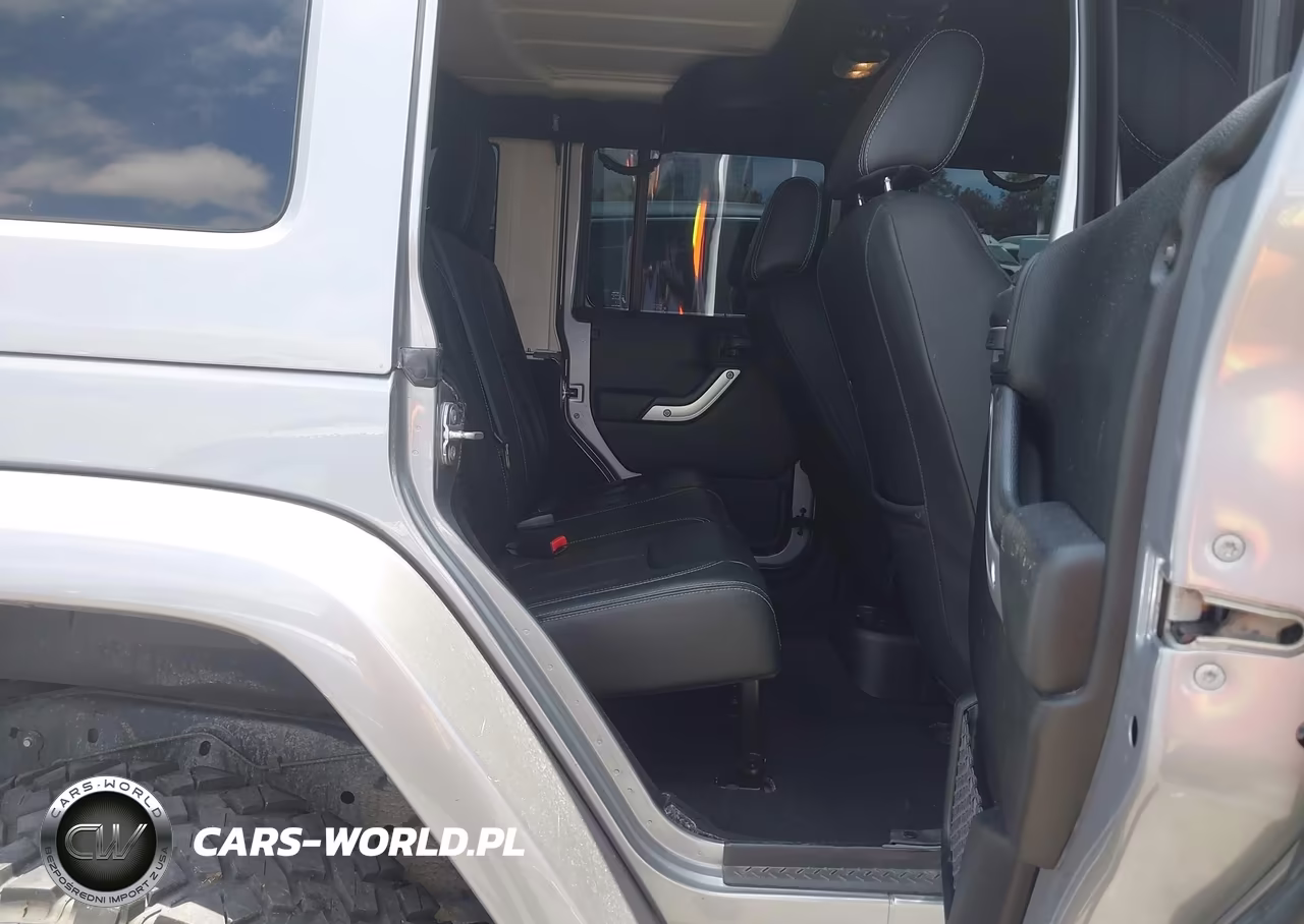 2014 Jeep Wrangler Unlimited Rubicon VIN:1C4BJWFG5EL120203 - 8