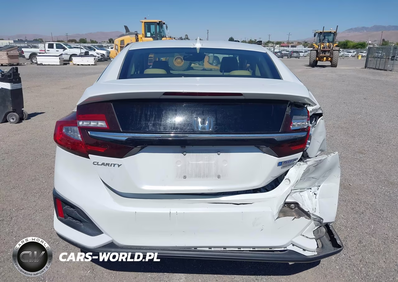 2018 Honda Clarity Plug-In Hybrid Touring VIN:JHMZC5F31JC024240 - 16