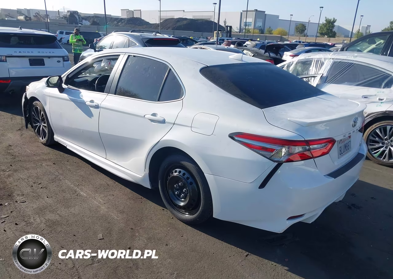 2019 Toyota Camry Se VIN:4T1B11HK0KU843995 - 3