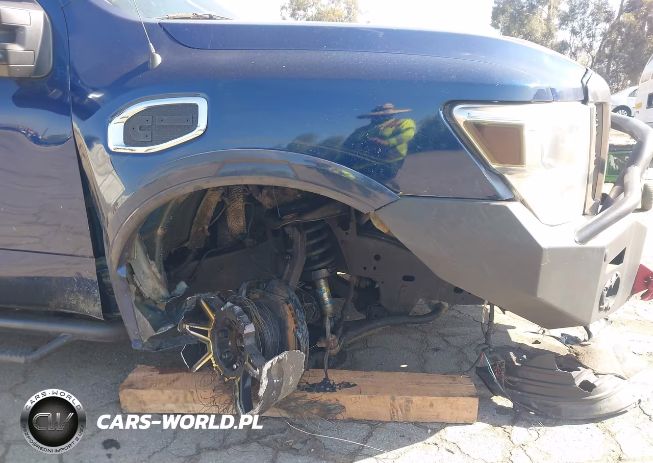 2018 Nissan Titan Xd Pro-4X Diesel VIN:1N6BA1F44JN519382 - 6