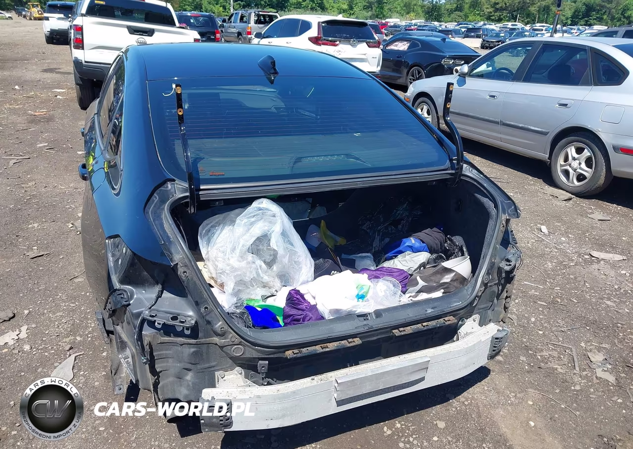 2018 Honda Accord Sport VIN:1HGCV1F36JA091875 - 15