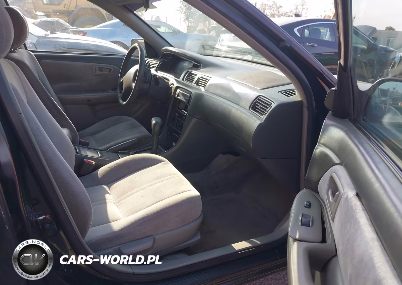 1999 Toyota Camry Le VIN:JT2BG22K5X0312414 - 5
