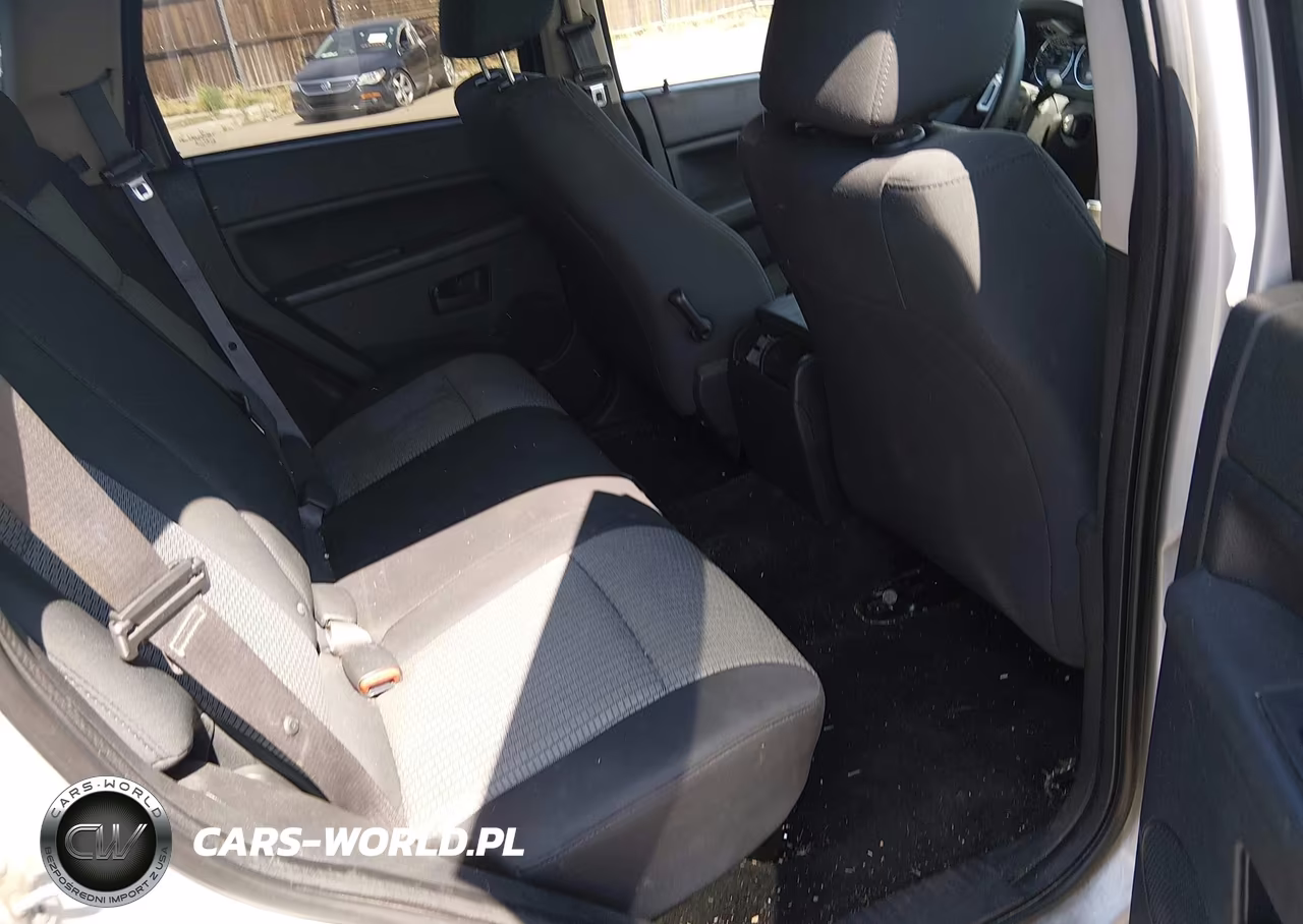 2008 Jeep Grand Cherokee Laredo VIN:1J8GS48KX8C180192 - 8