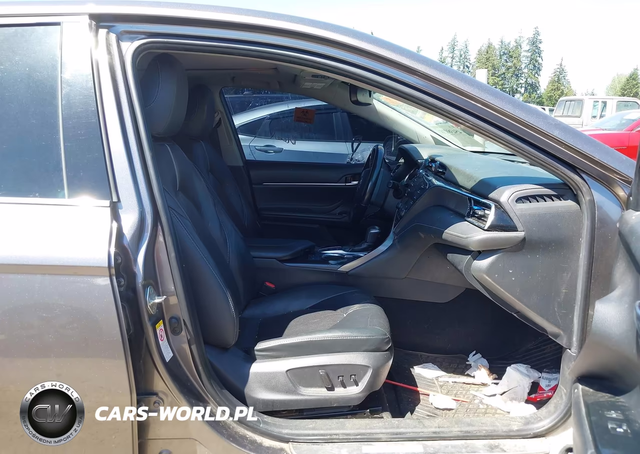 2018 Toyota Camry Xse VIN:4T1B61HK1JU124187 - 5