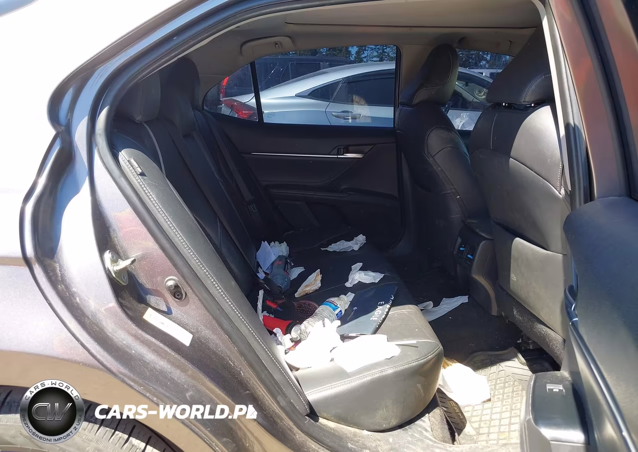2018 Toyota Camry Xse VIN:4T1B61HK1JU124187 - 8