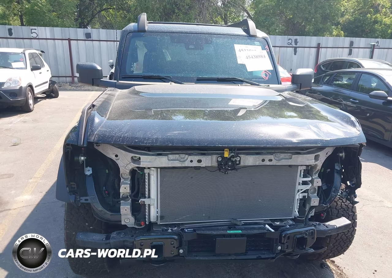 2025 Ford Bronco Outer Banks VIN:1FMEE8BP5SLB75275 - 13