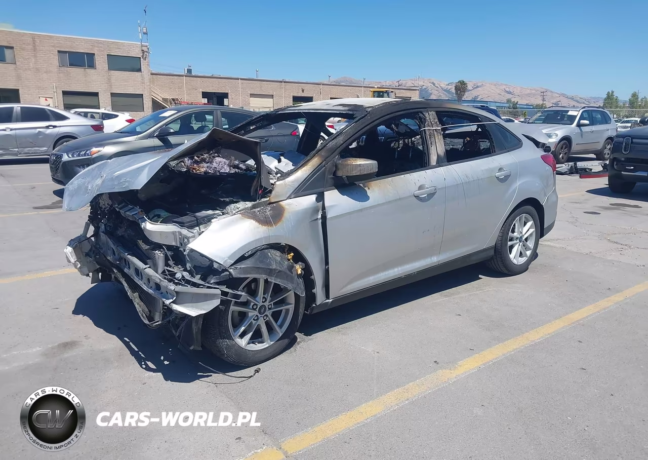 2018 Ford Focus Se VIN:1FADP3F27JL328934 - 2
