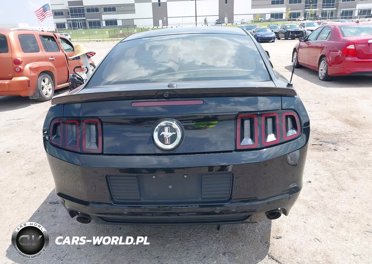 2014 Ford Mustang V6-V6 Premium VIN:1ZVBP8AM0E5315943 - 17