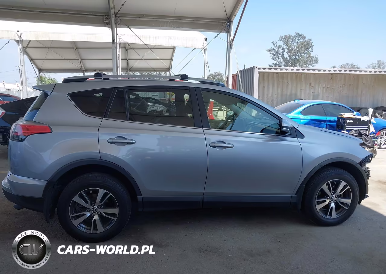 2018 Toyota Rav4 Xle VIN:JTMWFREV4JD130584 - 14