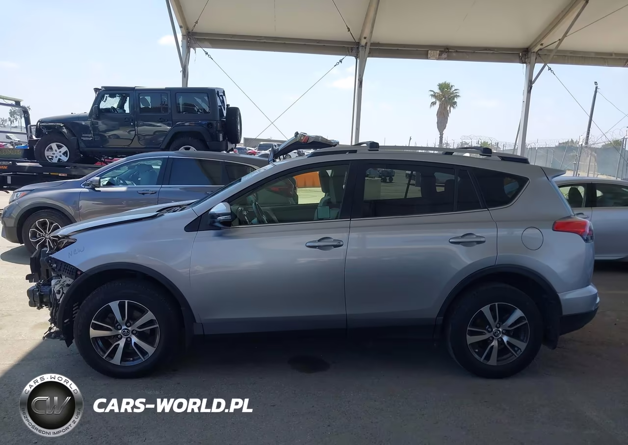 2018 Toyota Rav4 Xle VIN:JTMWFREV4JD130584 - 15