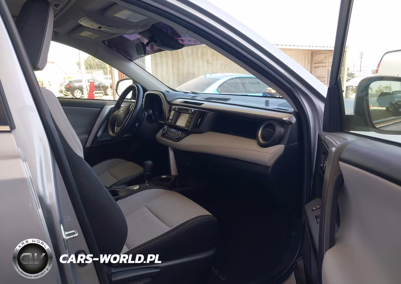 2018 Toyota Rav4 Xle VIN:JTMWFREV4JD130584 - 5