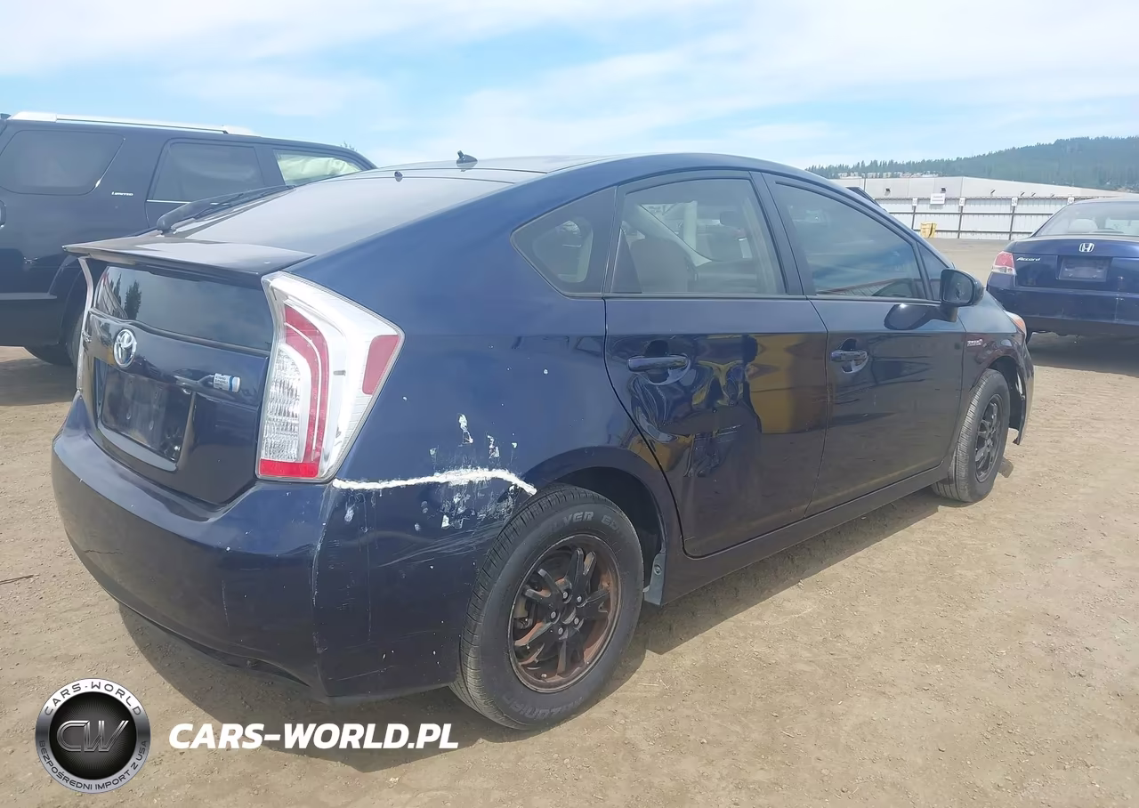 2012 Toyota Prius Two VIN:JTDKN3DU1C1543901 - 4