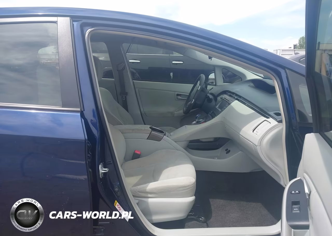 2012 Toyota Prius Two VIN:JTDKN3DU1C1543901 - 5