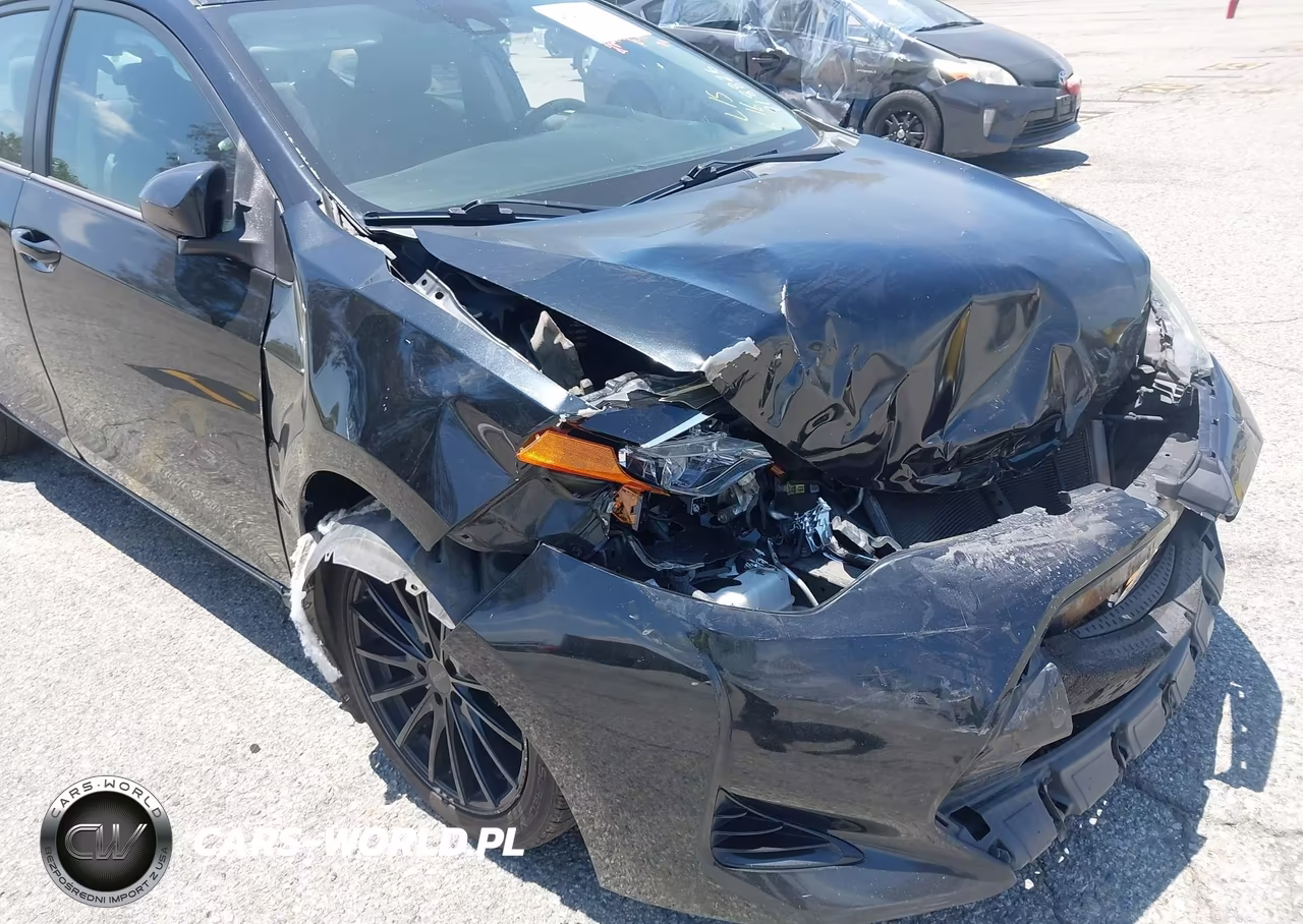 2017 Toyota Corolla Le VIN:5YFBURHE7HP718826 - 17