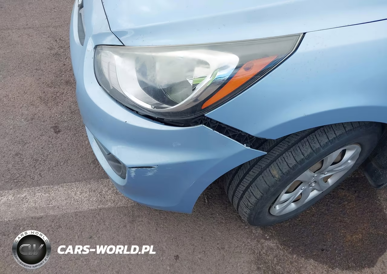 2013 Hyundai Accent Gs VIN:KMHCT5AE5DU137473 - 13