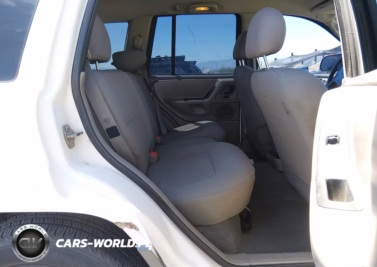 2002 Jeep Grand Cherokee Laredo VIN:1J4GX48S22C224731 - 8