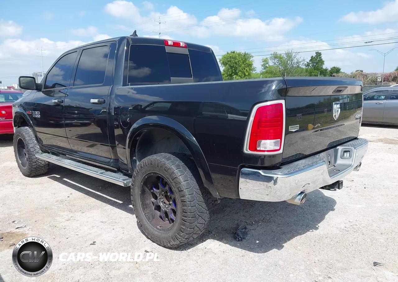 2018 Ram 1500 Laramie 4X4 5'7 Box VIN:1C6RR7NM0JS230815 - 3