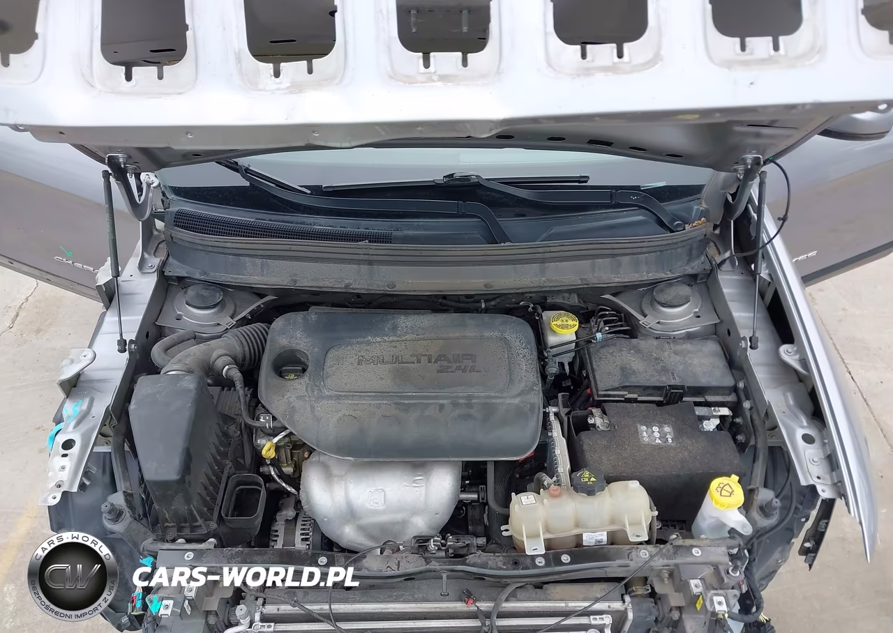 2020 Jeep Cherokee Latitude Plus Fwd VIN:1C4PJLLB9LD653692 - 10