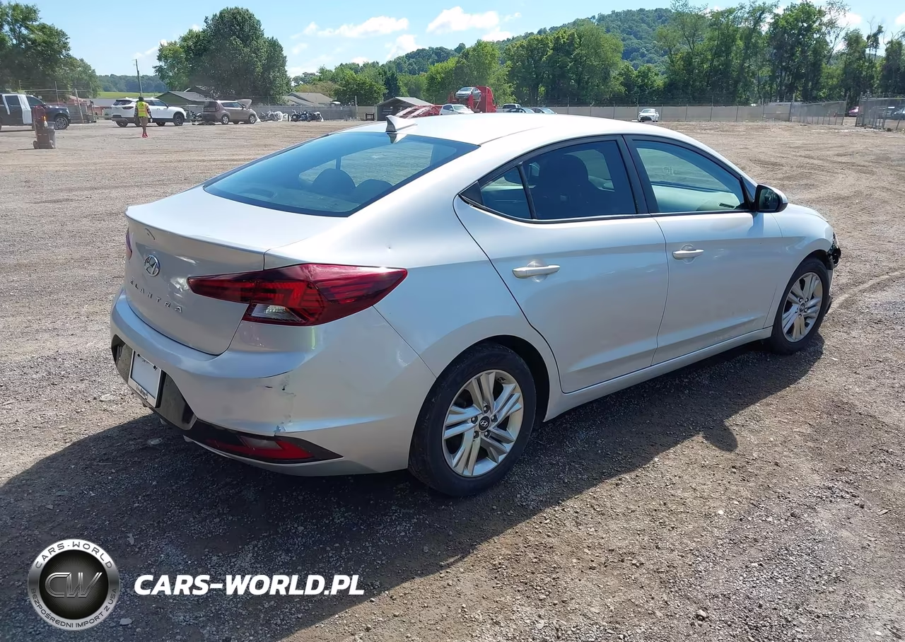 2020 Hyundai Elantra Sel VIN:5NPD84LF7LH508068 - 4