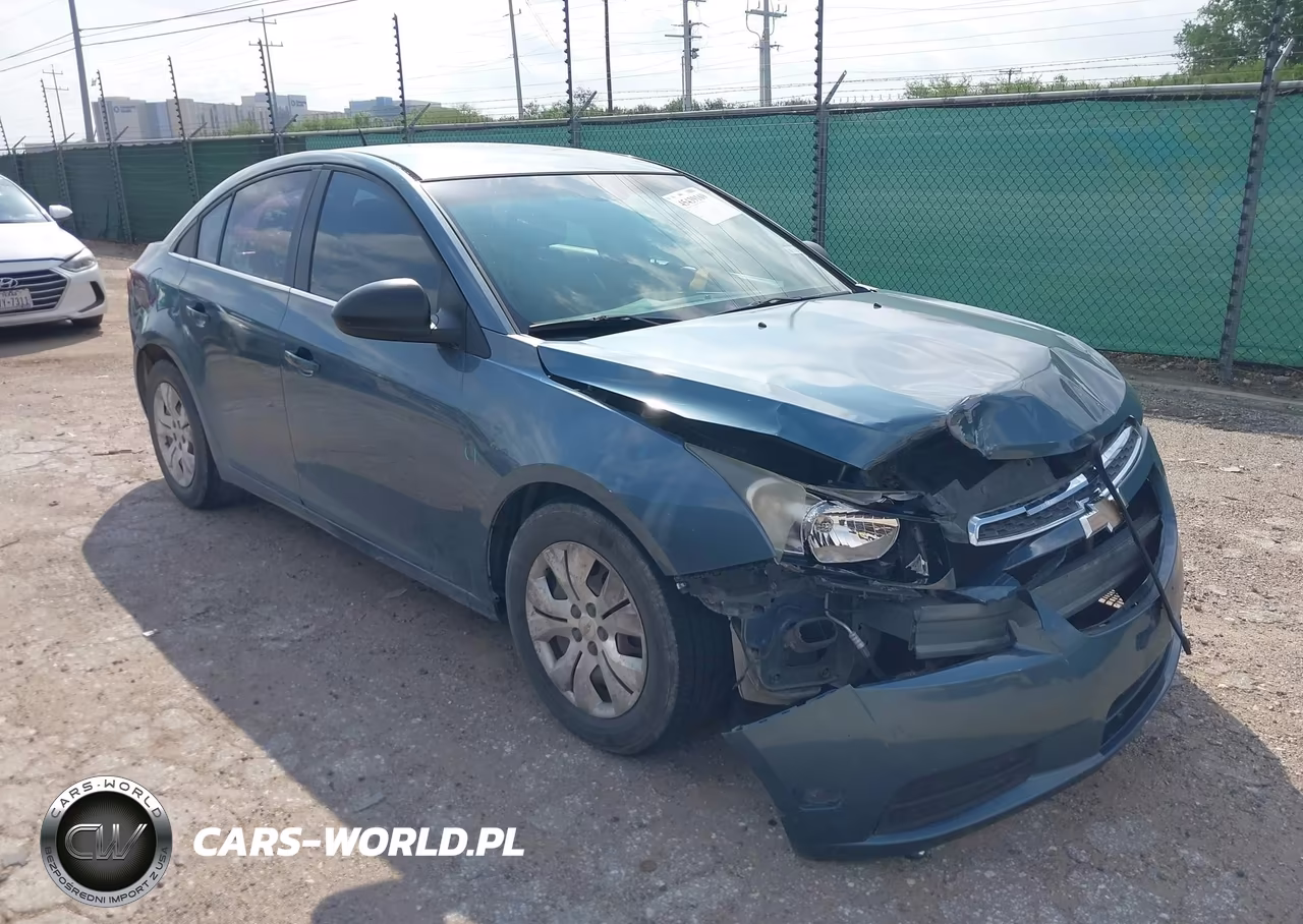 2012 Chevrolet Cruze Ls – zdjęcie 1 z 16
