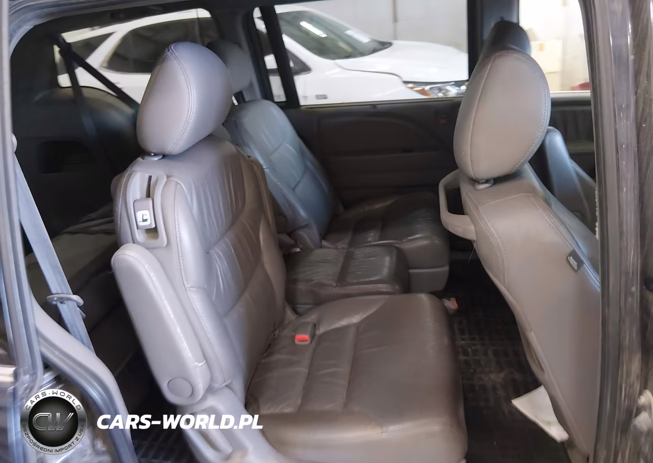 2008 Honda Odyssey Touring VIN:5FNRL38908B073255 - 8