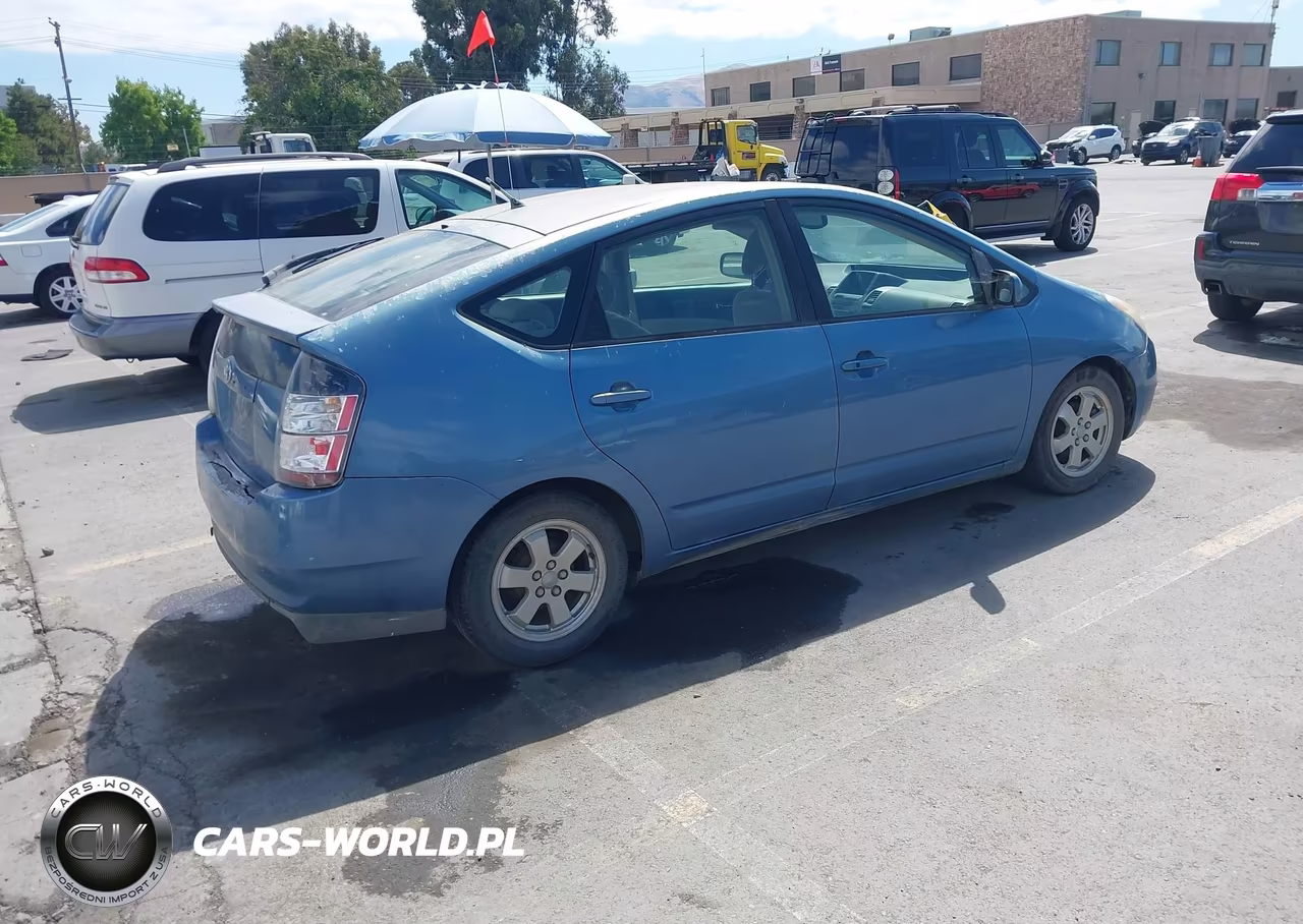 2005 Toyota Prius VIN:JTDKB20U553005699 - 4