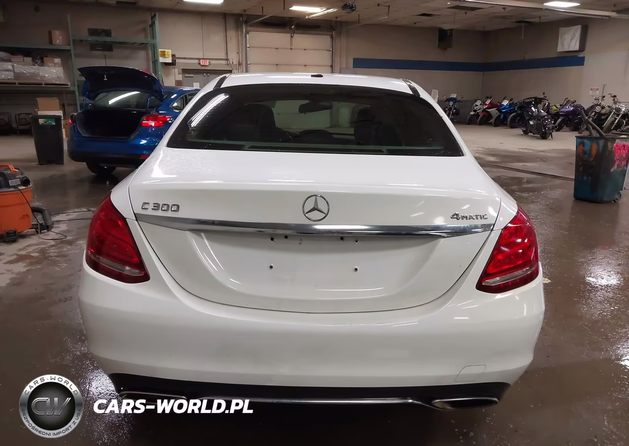 2015 Mercedes-Benz C 300 4Matic VIN:55SWF4KB5FU001913 - 16