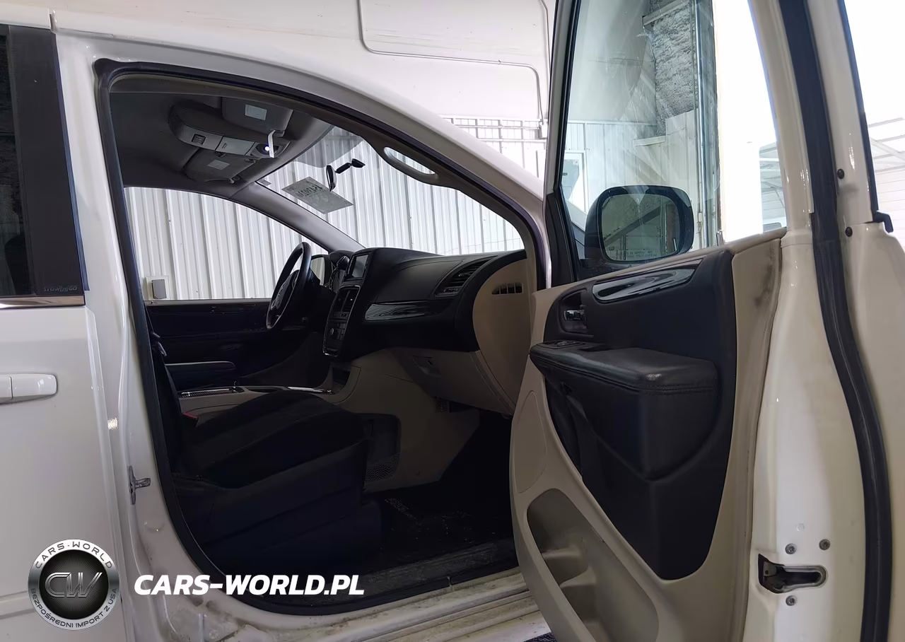 2012 Dodge Grand Caravan Crew VIN:2C4RDGDG1CR203078 - 5