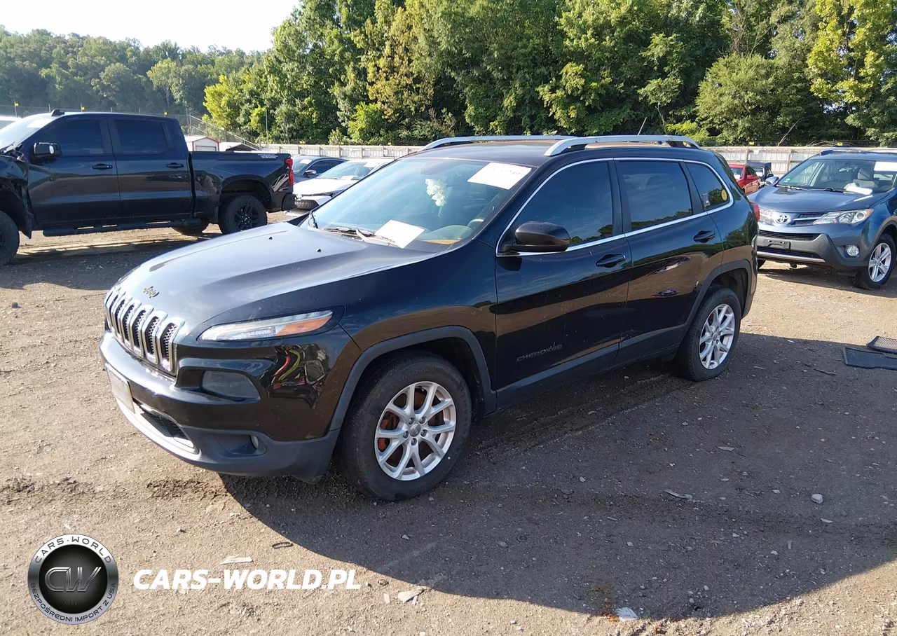 2015 Jeep Cherokee Latitude VIN:1C4PJMCS2FW794618 - 2