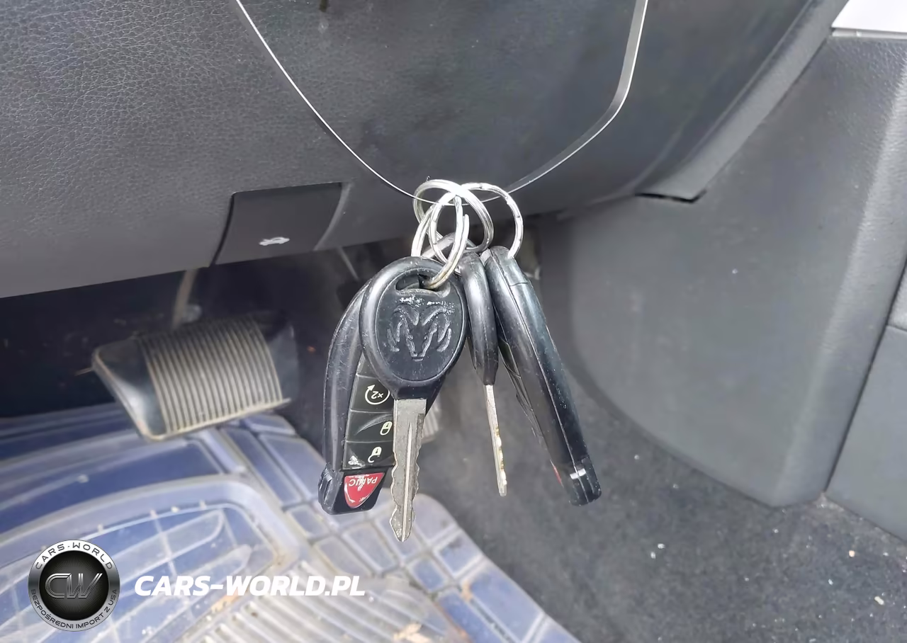 2012 Ram 1500 Laramie VIN:1C6RD7NT2CS258219 - 11