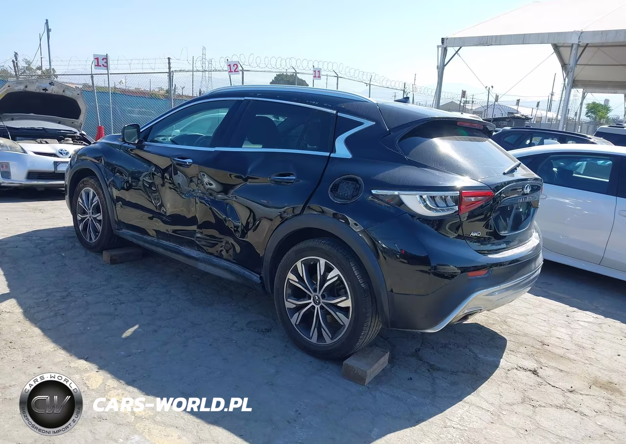 2017 Infiniti Qx30 Premium VIN:SJKCH5CR5HA022155 - 3