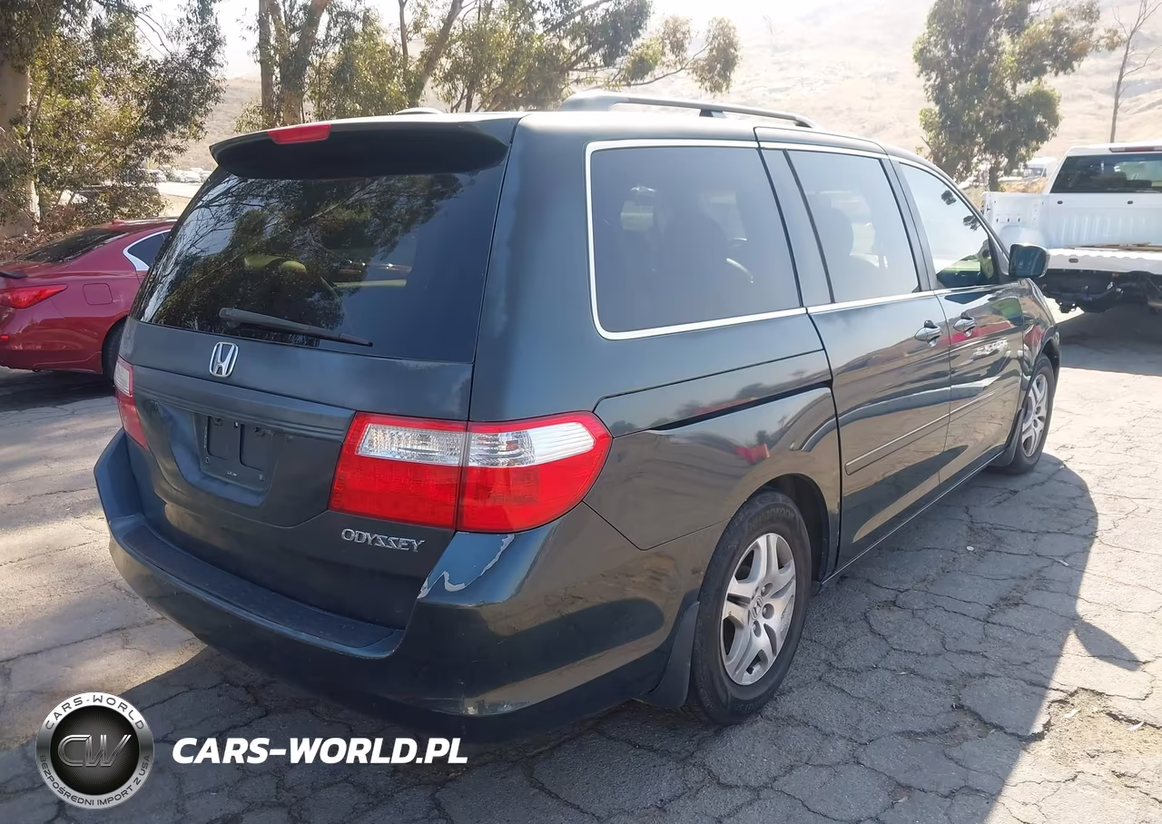 2005 Honda Odyssey VIN:5FNRL38715B130315 - 4